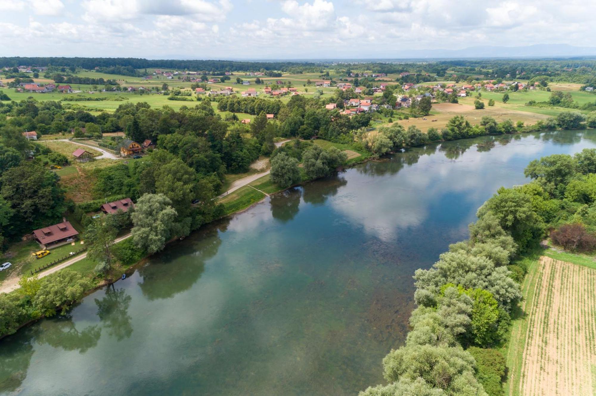 Zagreb, Kuca Za Odmor Swan River Holiday House Lasinja Exterior foto